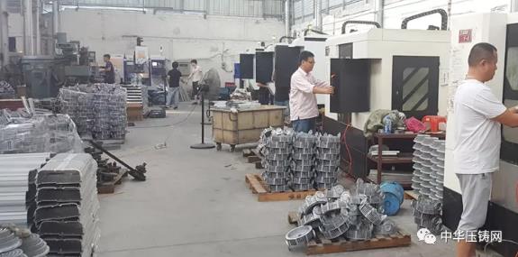 【特訊】特斯拉上海工廠零部件國產(chǎn)率將達(dá)80%；博格華納為三家新能源車企提供eDM電驅(qū)模塊；敏實(shí)集團(tuán)與亞德林共建歐洲壓鑄廠正式簽約